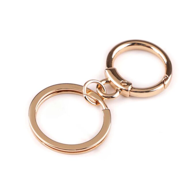 Metallkarabiner mit Schlüsselring rosegold