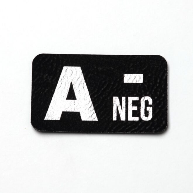 Kunstlederlabel Blutgruppe A- (schwarz/silber)